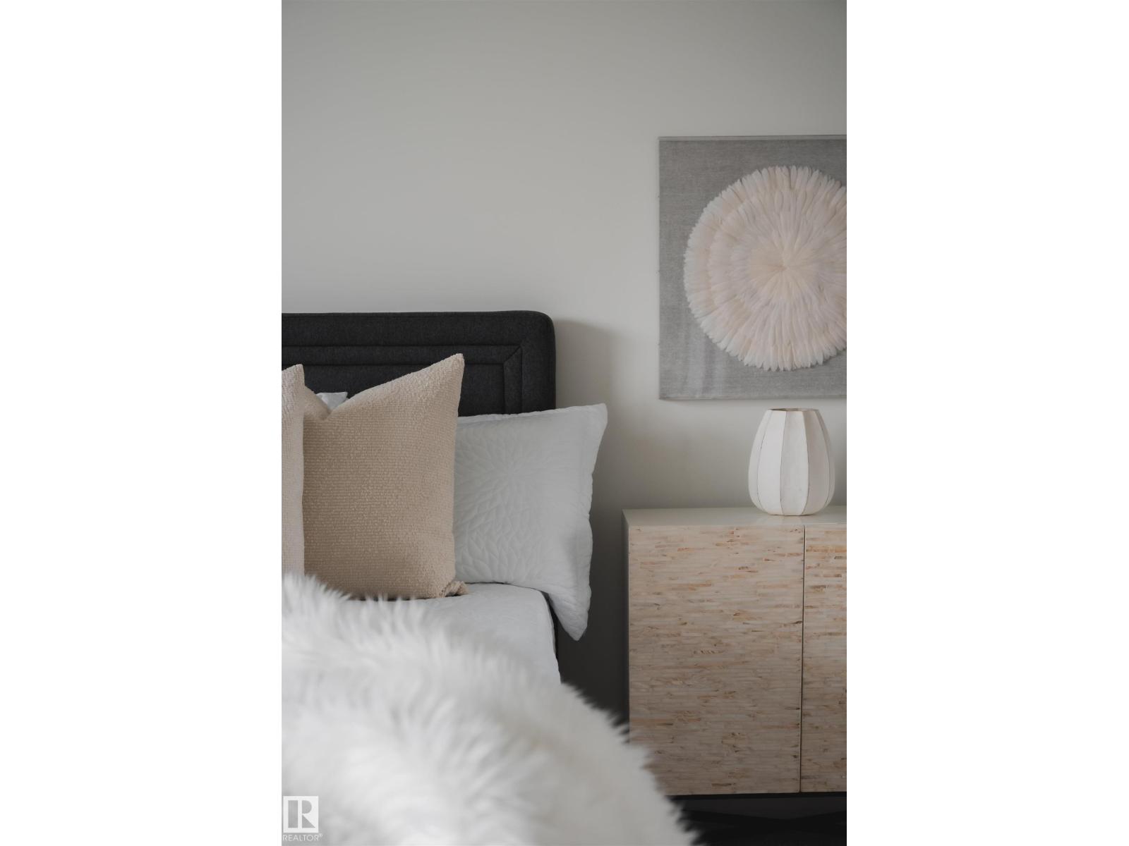 6090 Crawford Dr SW, Edmonton