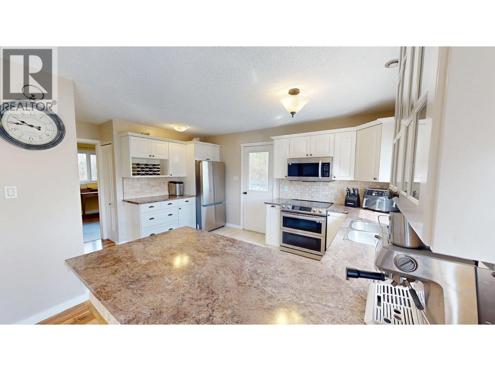 13223 LAKESHORE DRIVE, Fort St. John