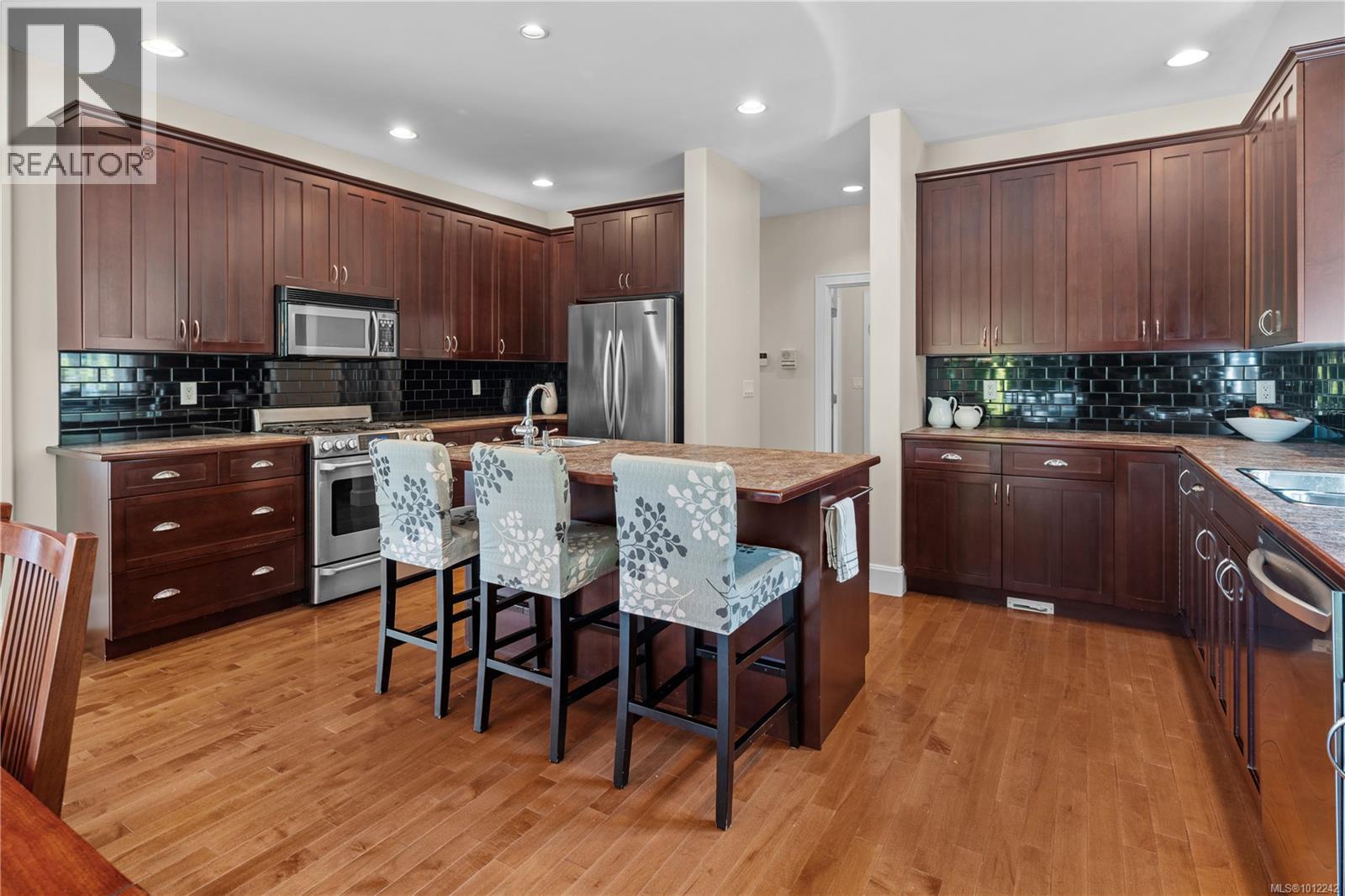  4520 Limerick Lane, Saanich