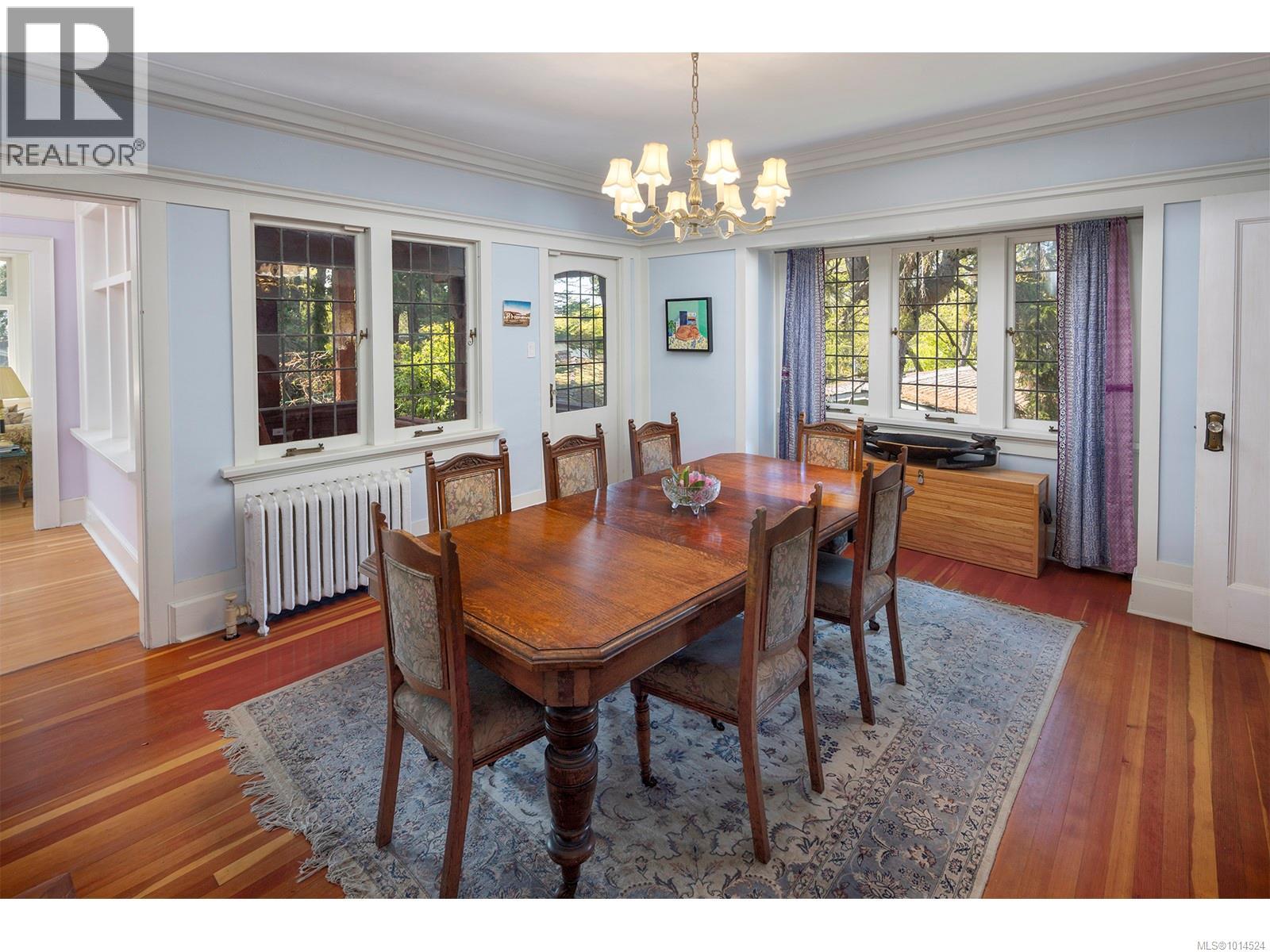  934 A Foul Bay Road, Oak Bay