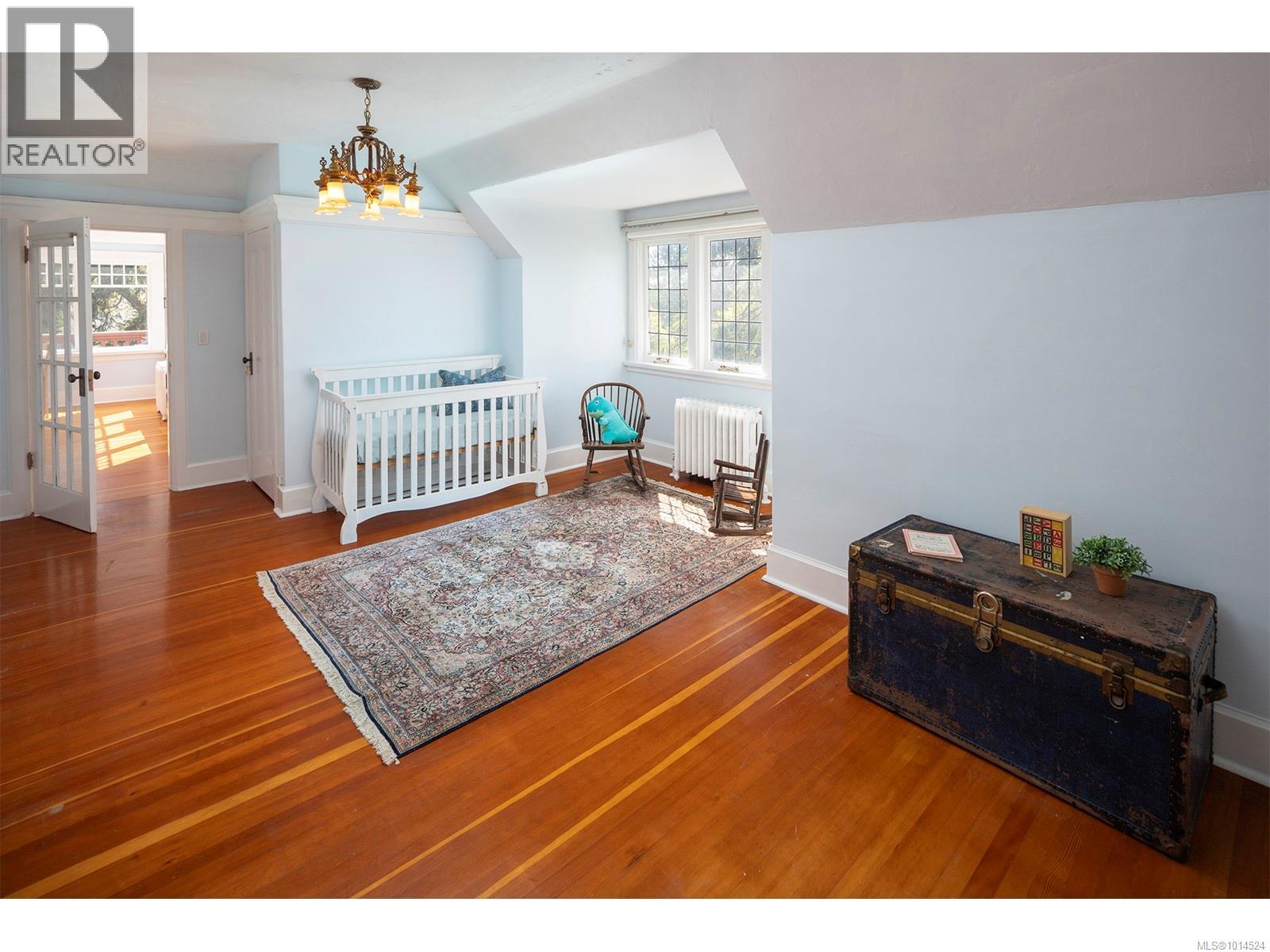  934 A Foul Bay Road, Oak Bay