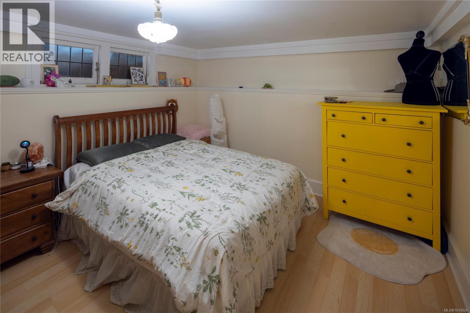  934 A Foul Bay Road, Oak Bay