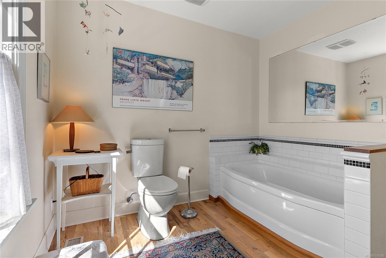 800 Bardsey Lane, Central Saanich