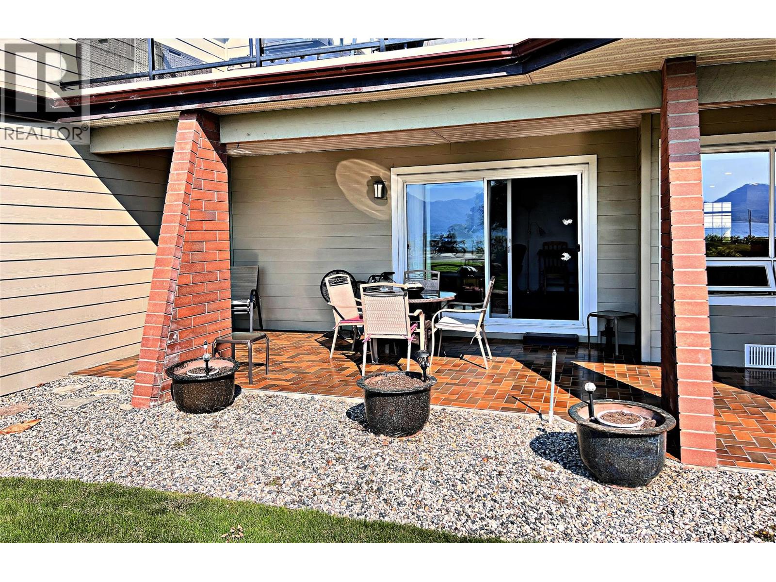 102 4340A Beach Avenue, Peachland