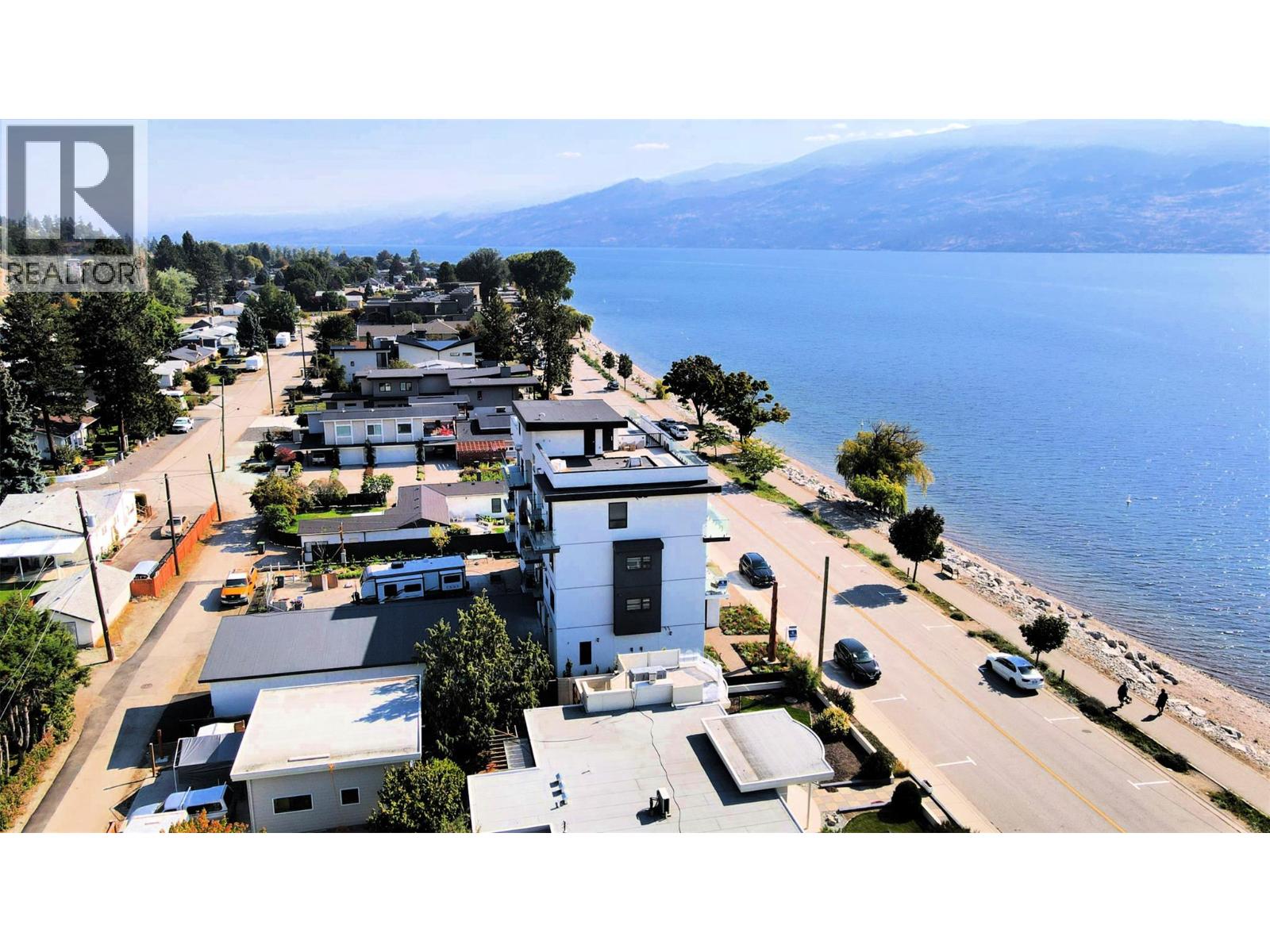 102 4340A Beach Avenue, Peachland