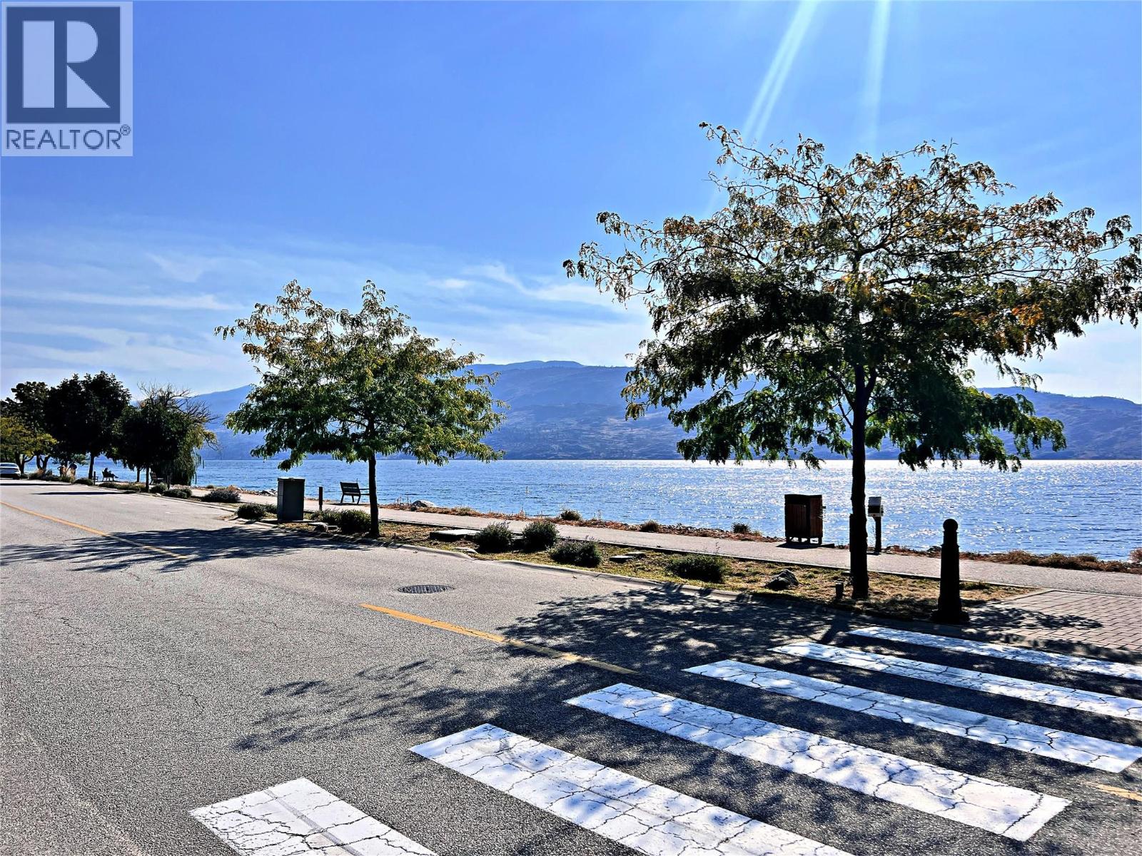 102 4340A Beach Avenue, Peachland