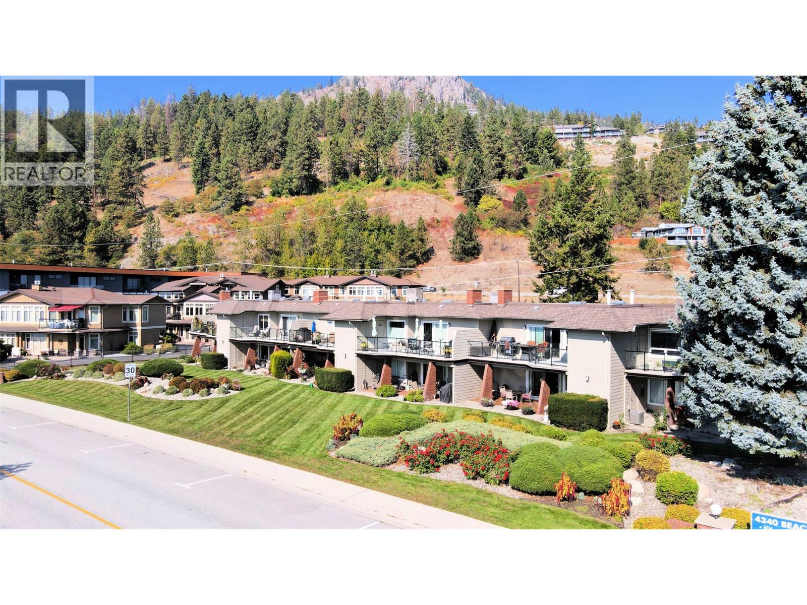 102 4340A Beach Avenue, Peachland
