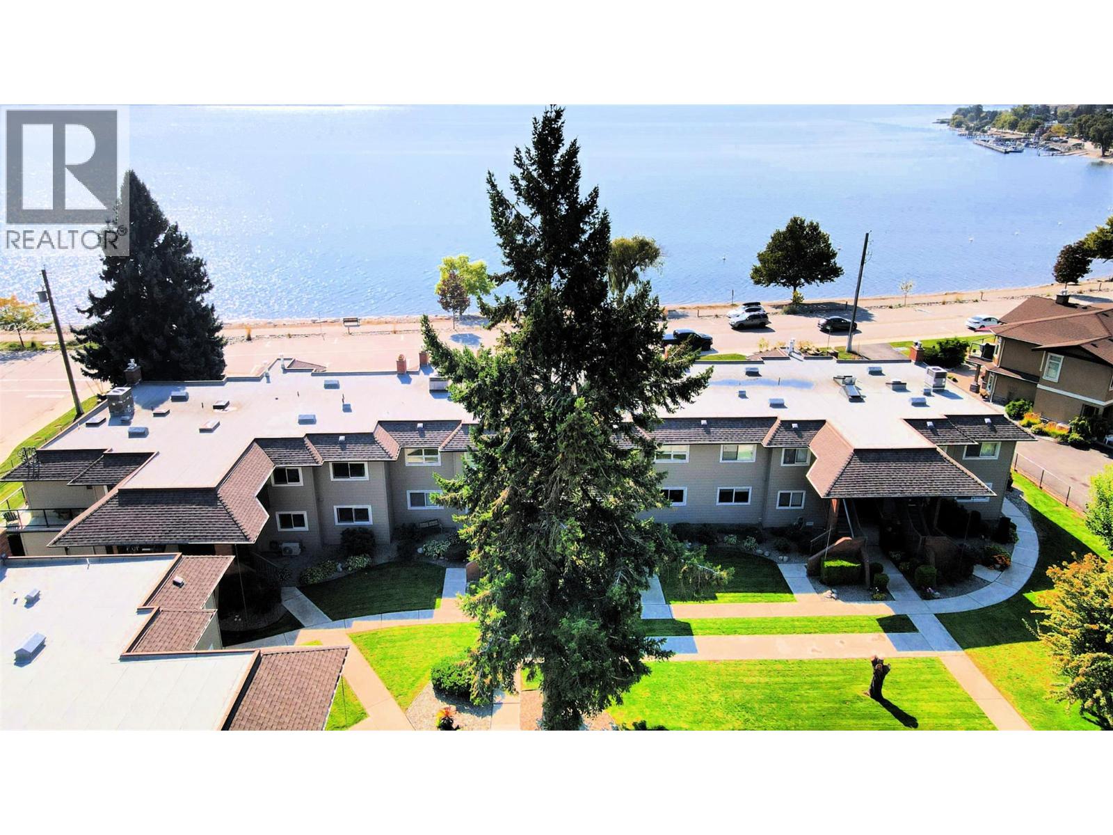 102 4340A Beach Avenue, Peachland
