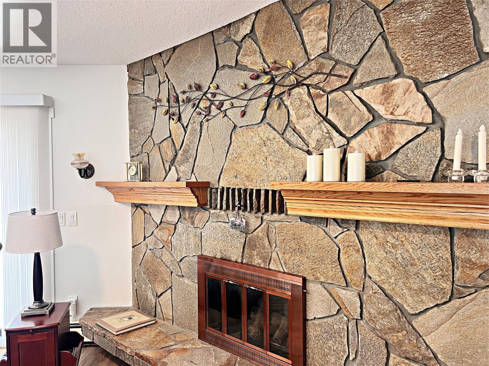102 4340A Beach Avenue, Peachland