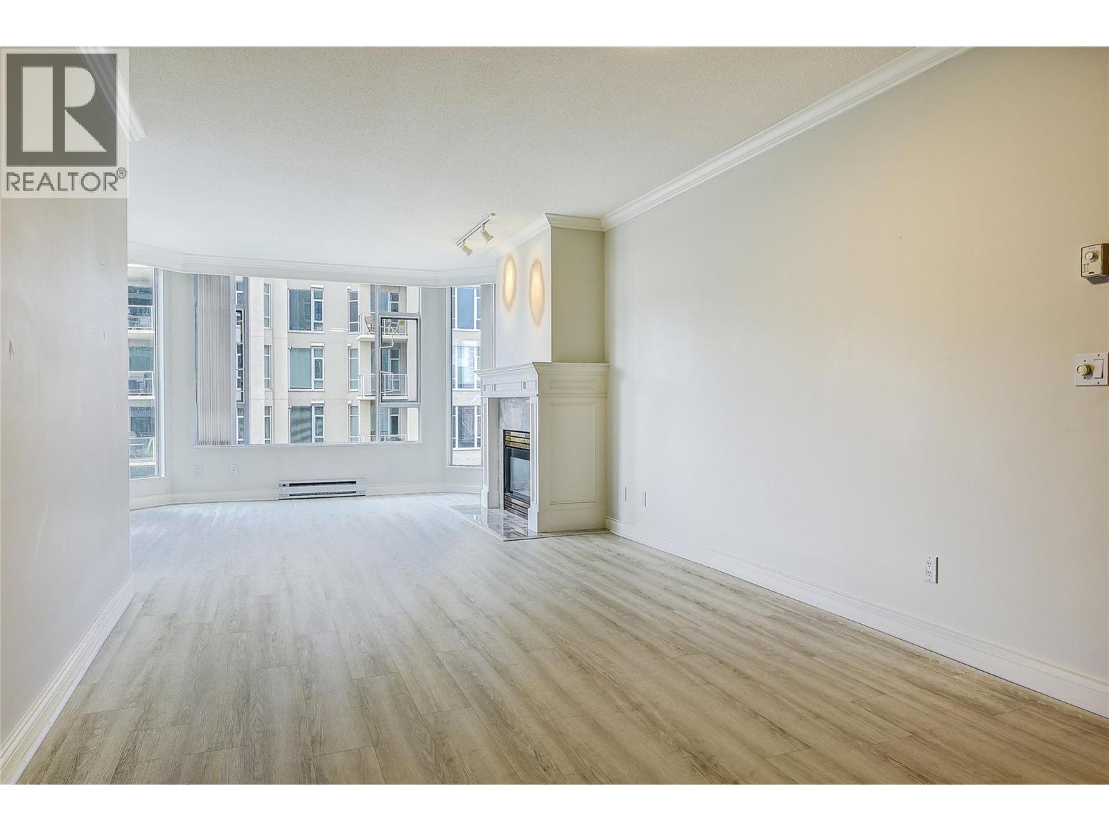 606 1152 Sunset Drive, Kelowna