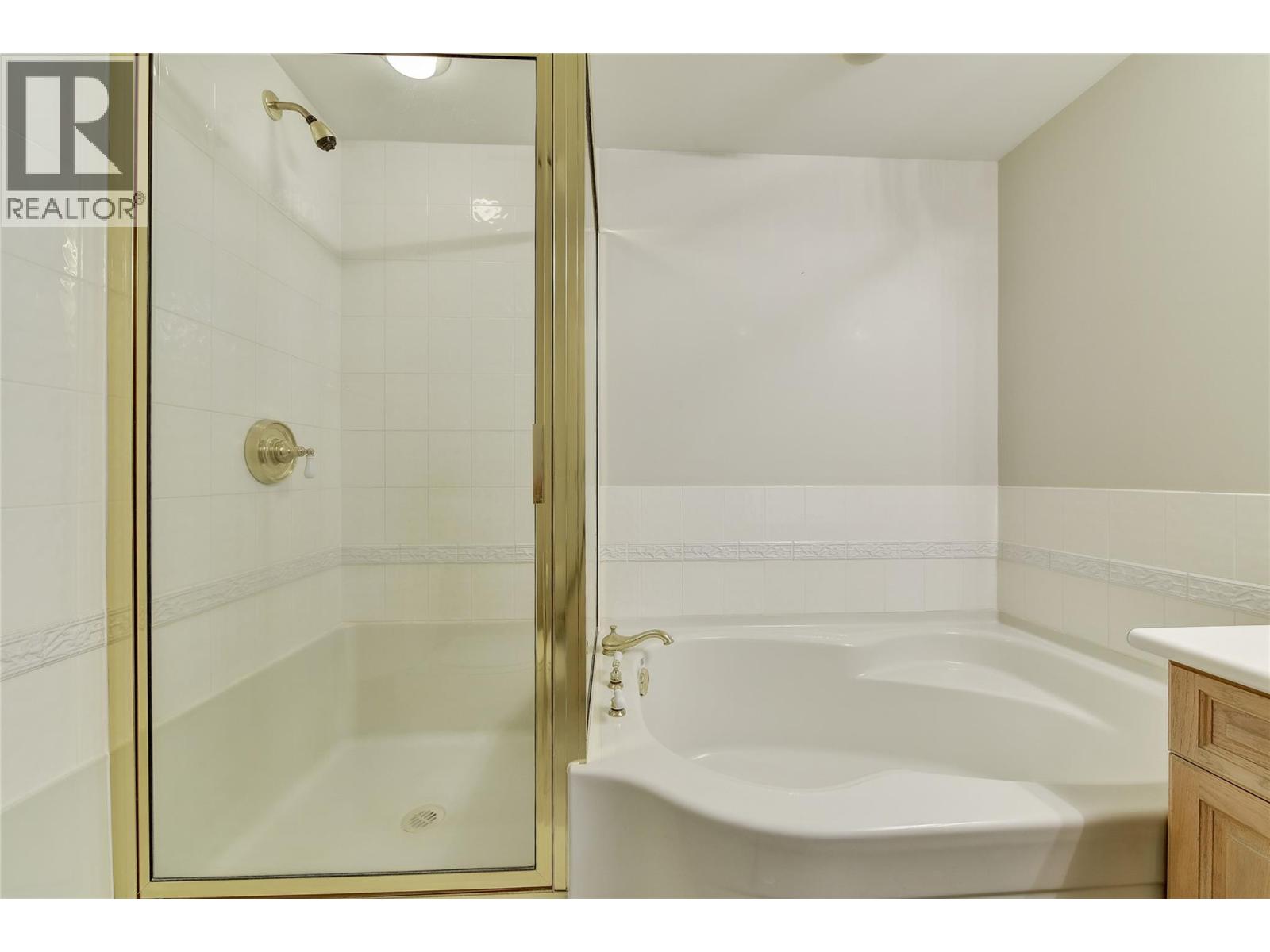 606 1152 Sunset Drive, Kelowna