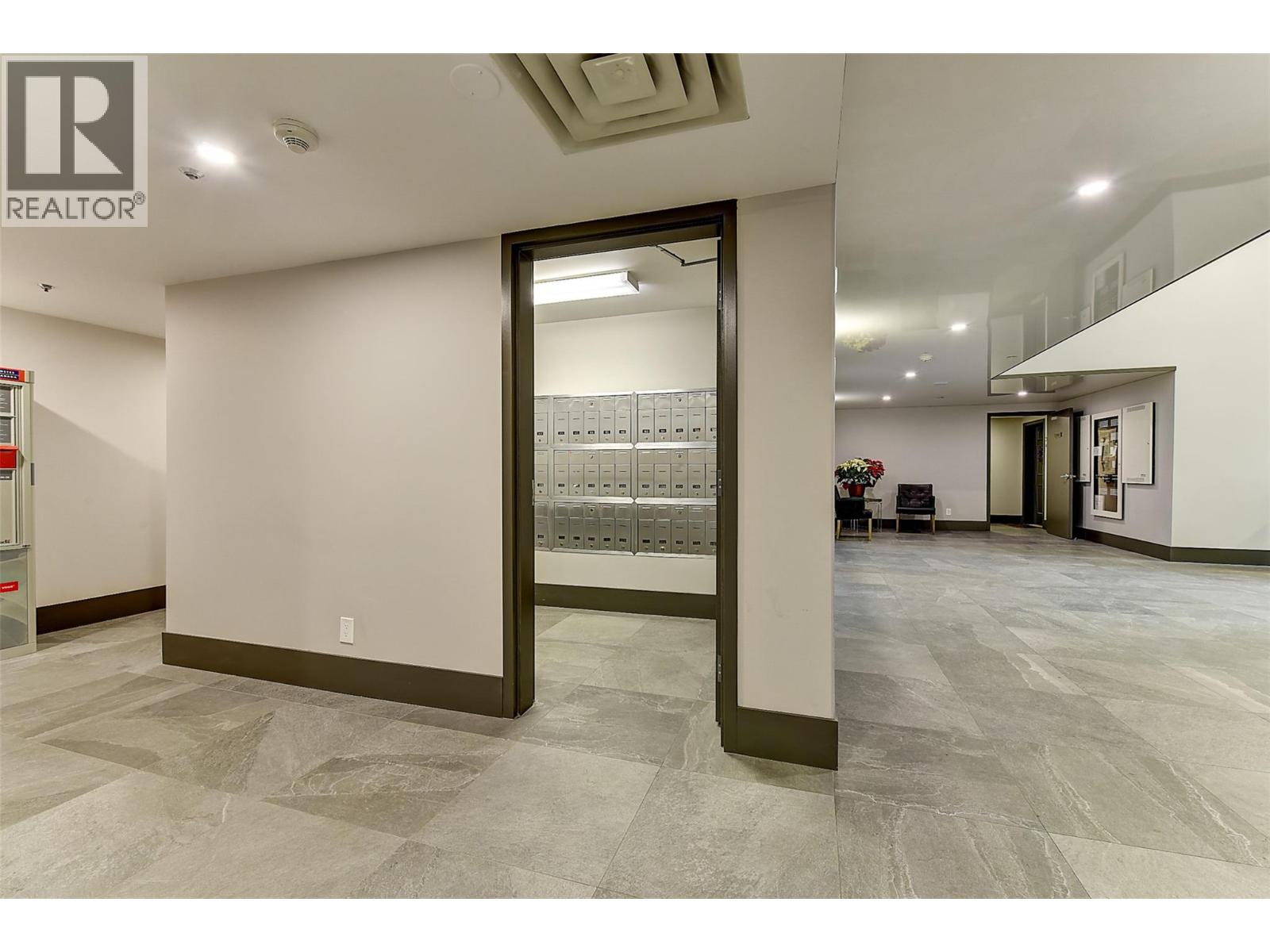 606 1152 Sunset Drive, Kelowna