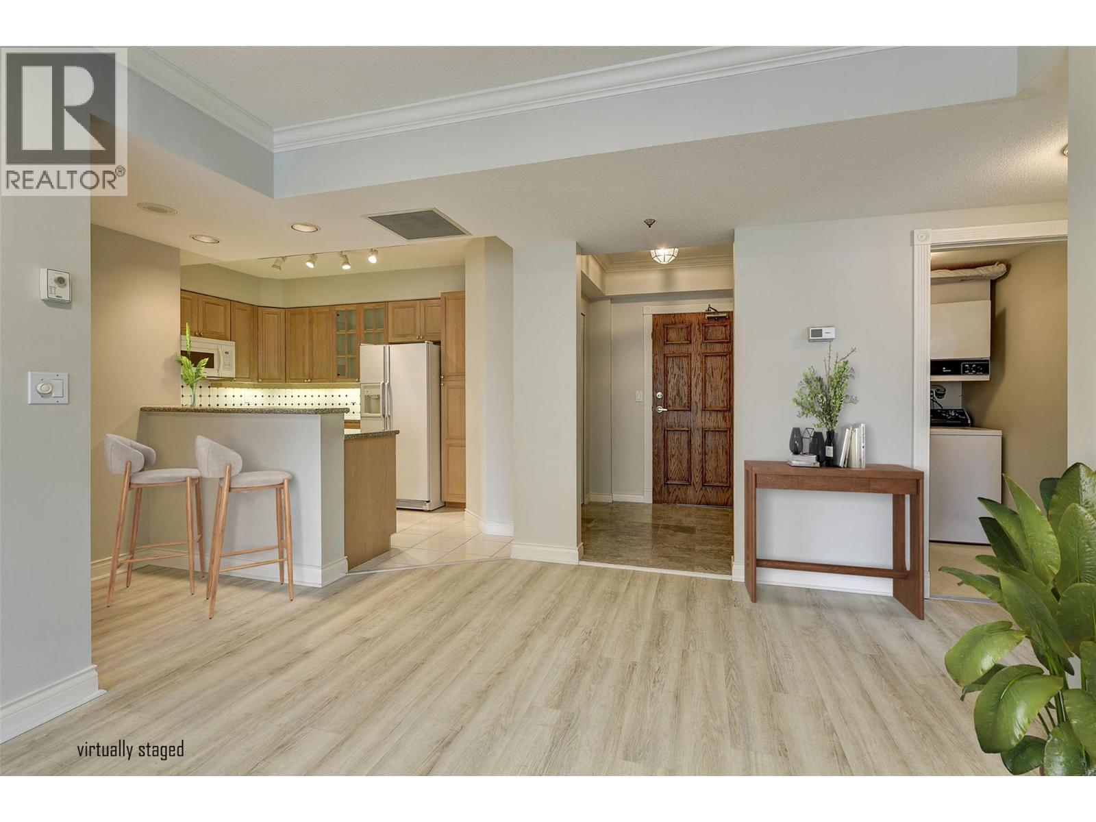 606 1152 Sunset Drive, Kelowna