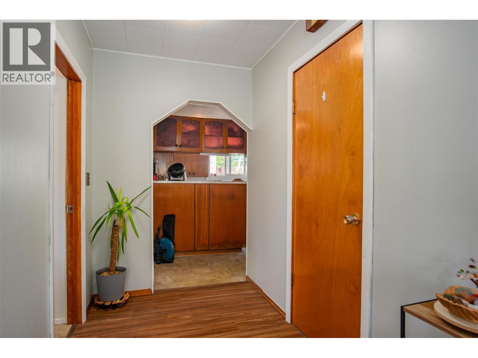 1338 Third Avenue, Trail