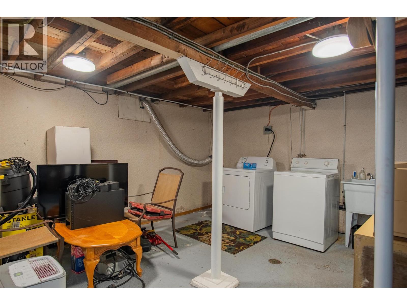 1338 Third Avenue, Trail