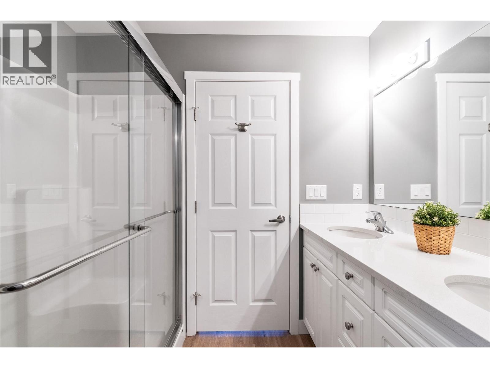 728 Elderberry Walk, Sicamous