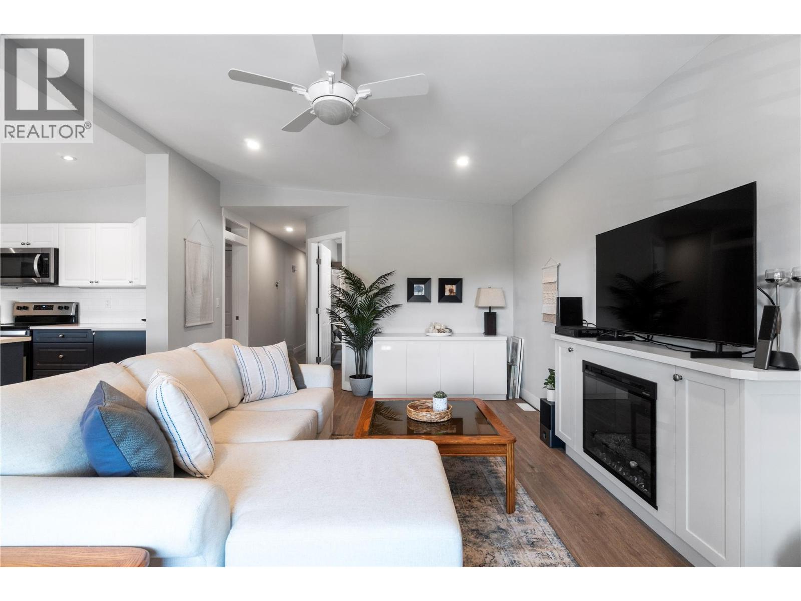 728 Elderberry Walk, Sicamous