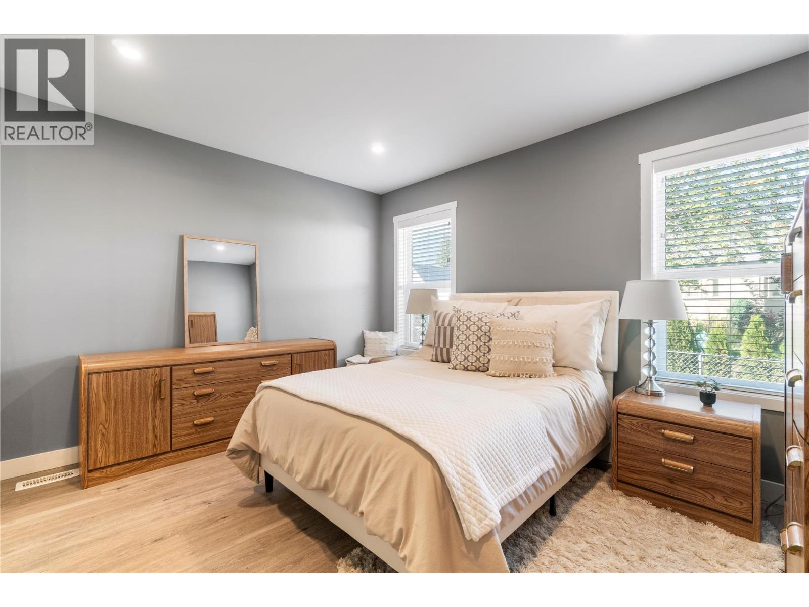 728 Elderberry Walk, Sicamous