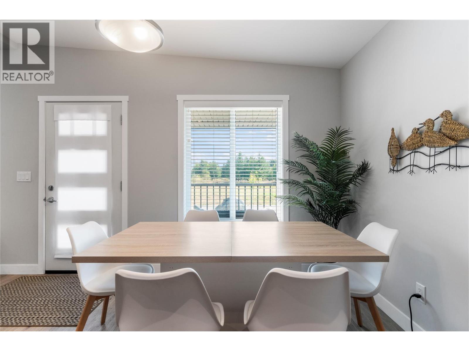 728 Elderberry Walk, Sicamous