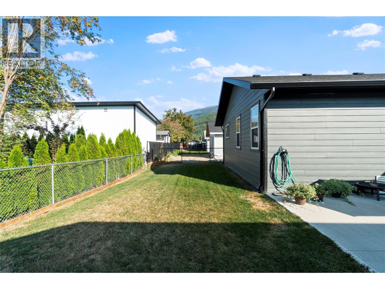 728 Elderberry Walk, Sicamous