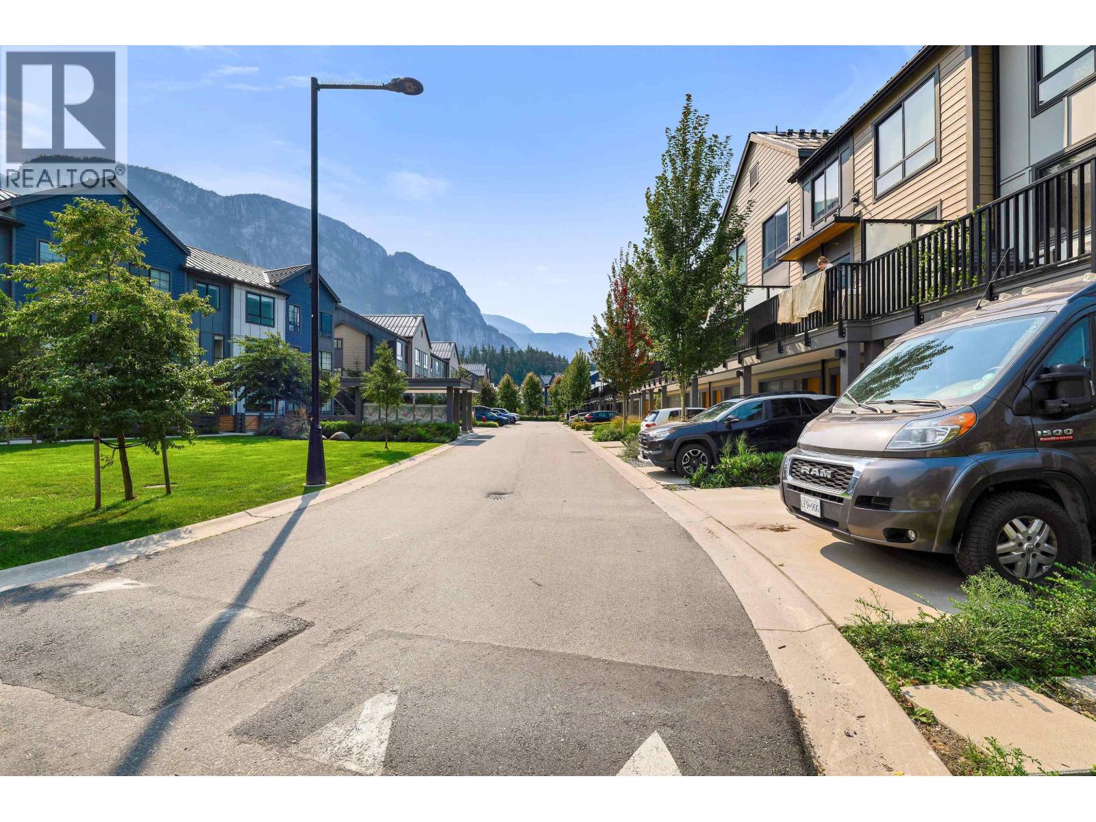 38053 HELM WAY, Squamish