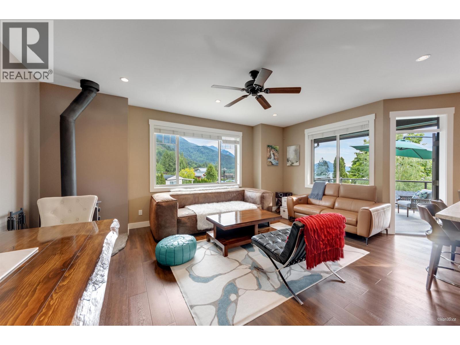 746 UPPER CRESCENT, Squamish