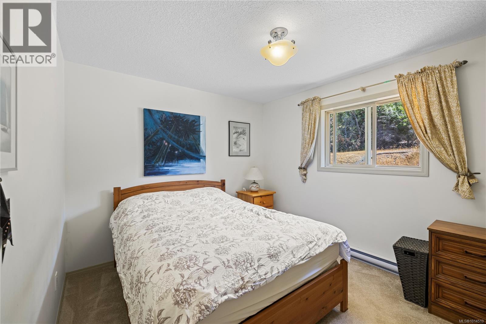 3122 Dolphin Dr, Nanoose Bay