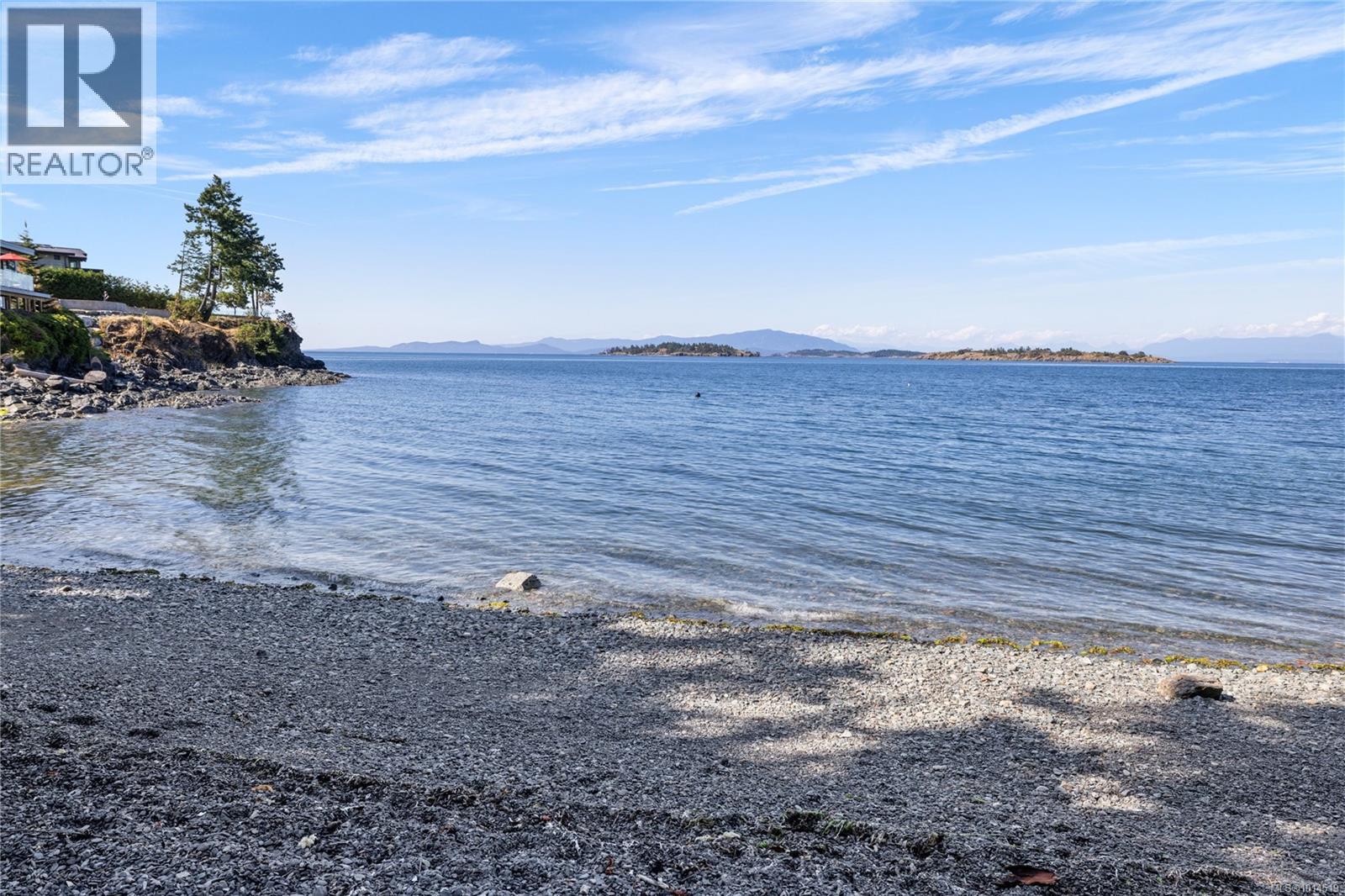 3122 Dolphin Dr, Nanoose Bay