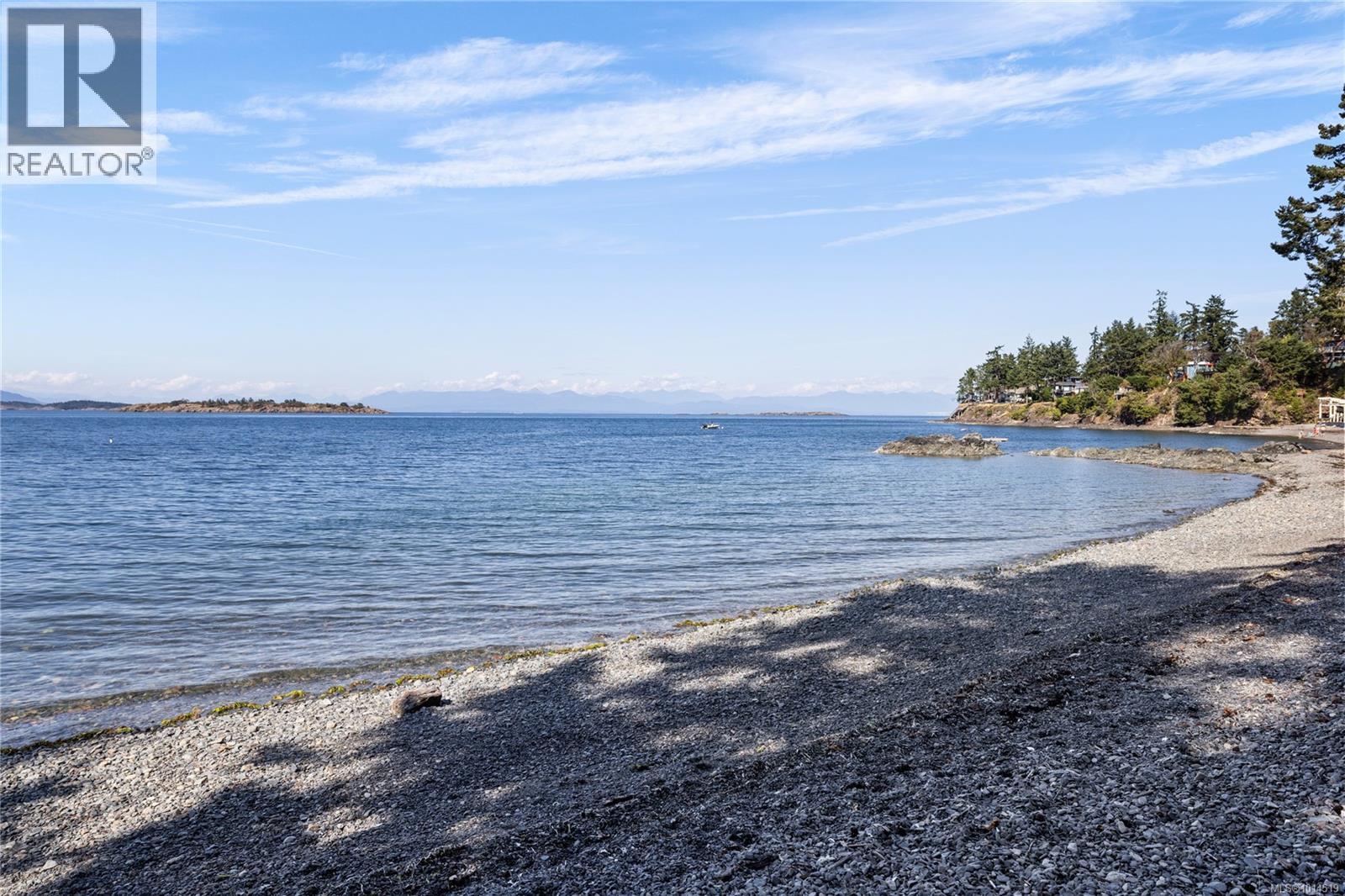 3122 Dolphin Dr, Nanoose Bay