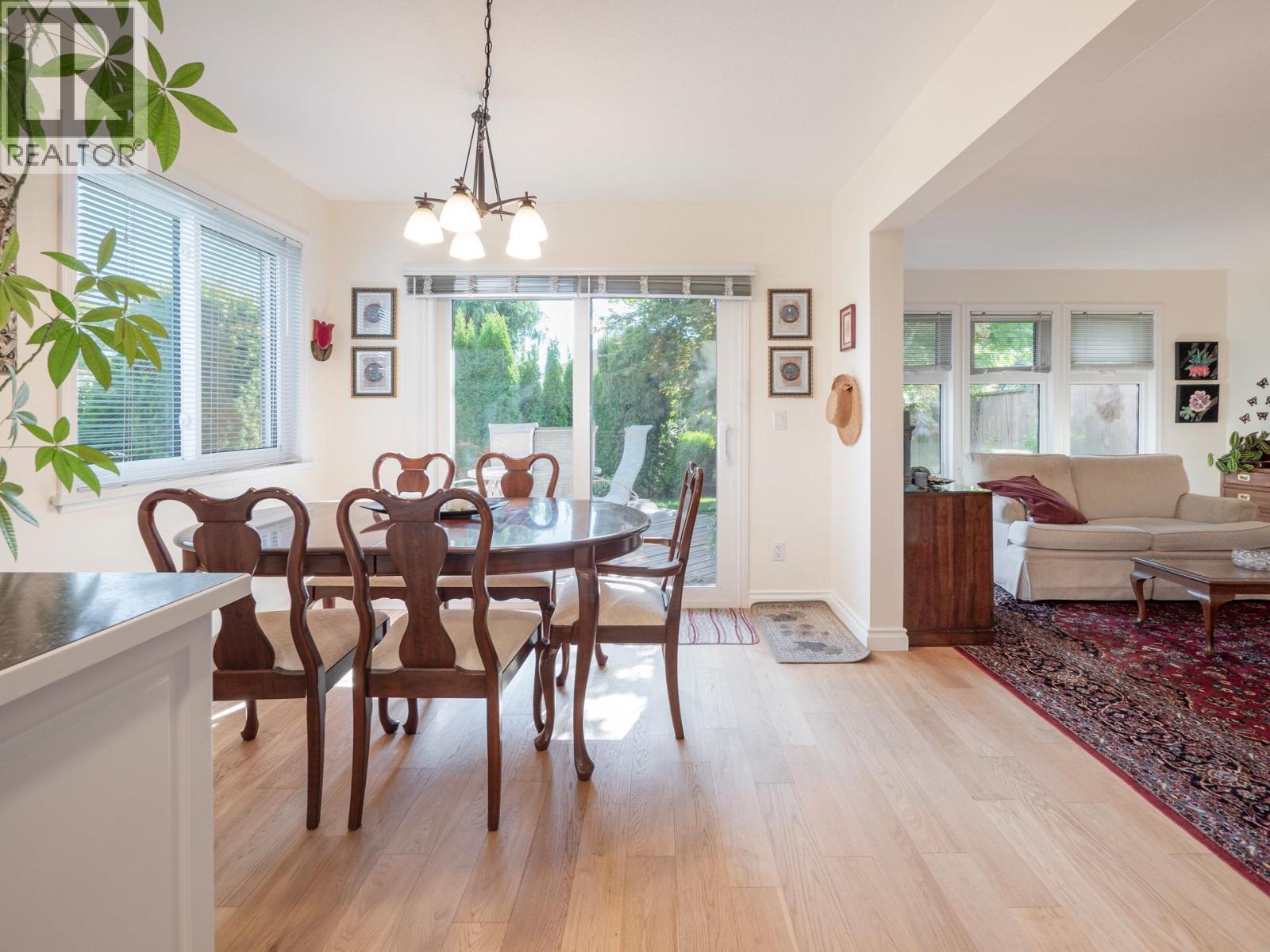 10 765 SCHOOL ROAD, Gibsons