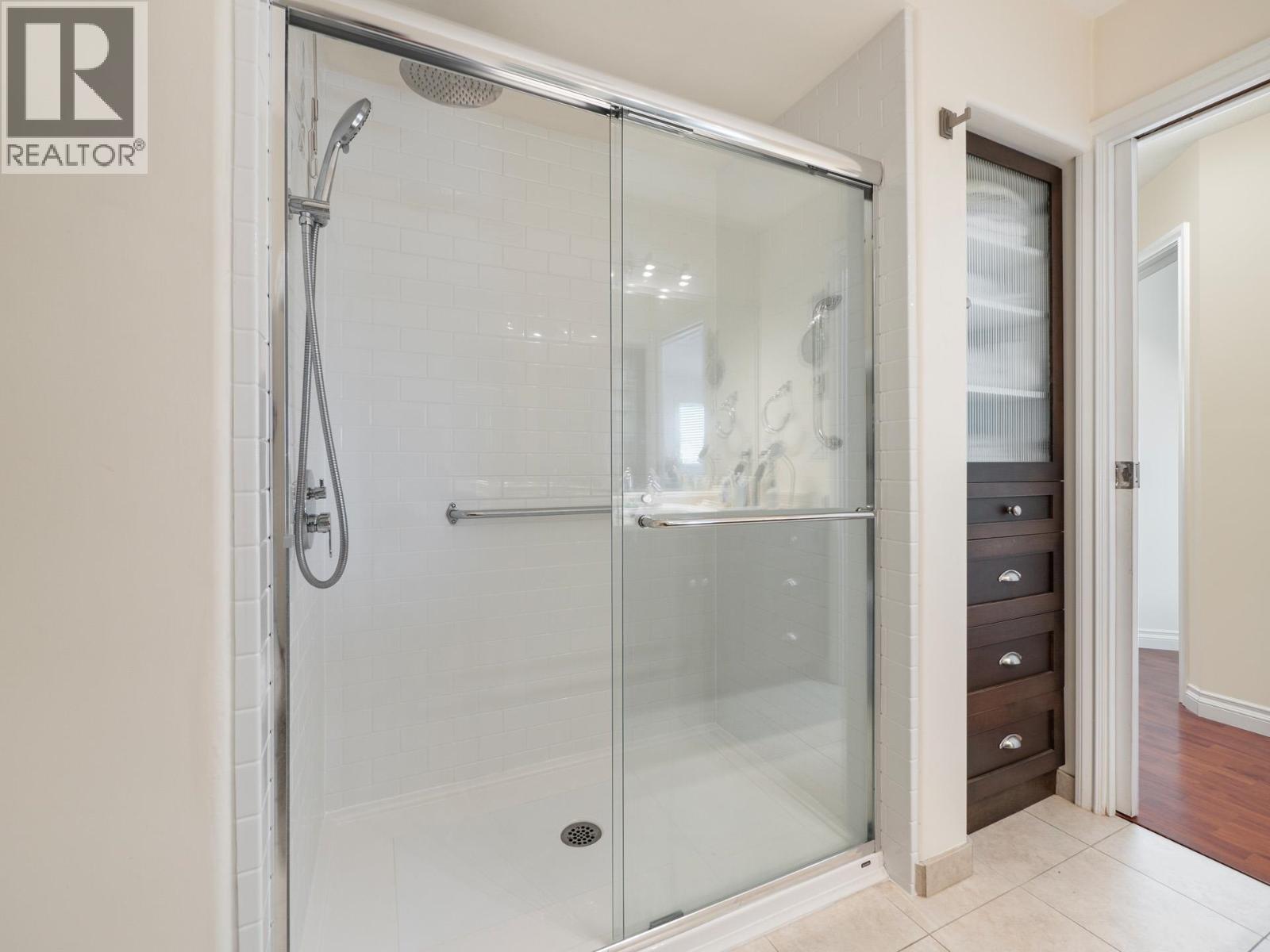 10 765 SCHOOL ROAD, Gibsons