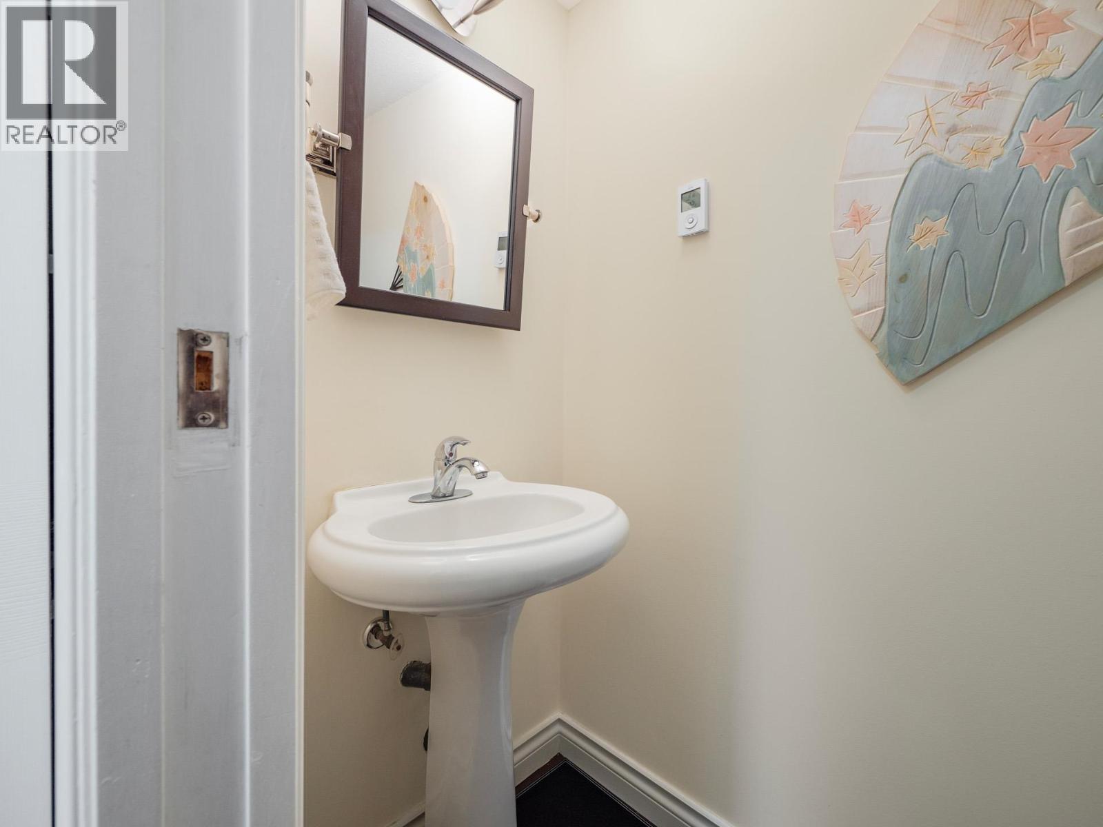 10 765 SCHOOL ROAD, Gibsons