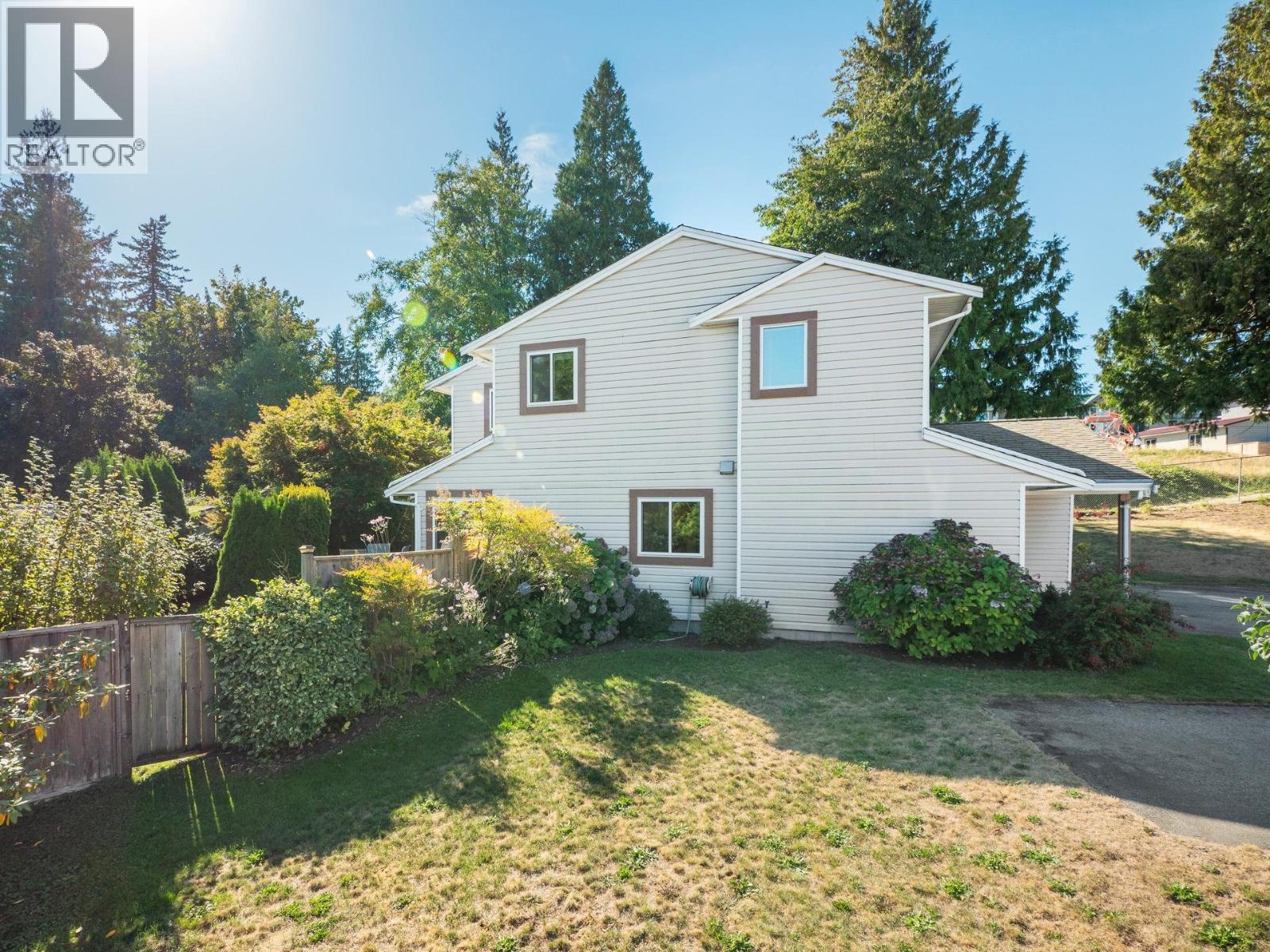 10 765 SCHOOL ROAD, Gibsons
