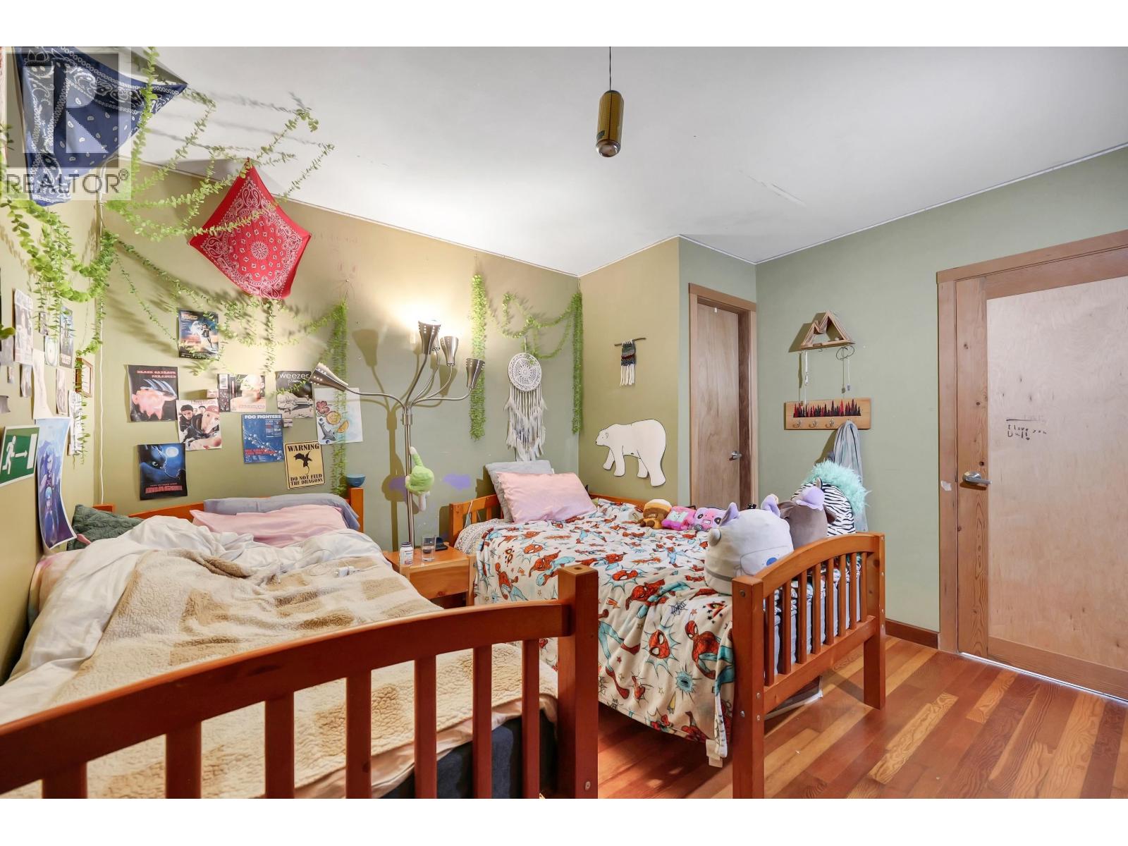 37791 THIRD AVENUE, Squamish