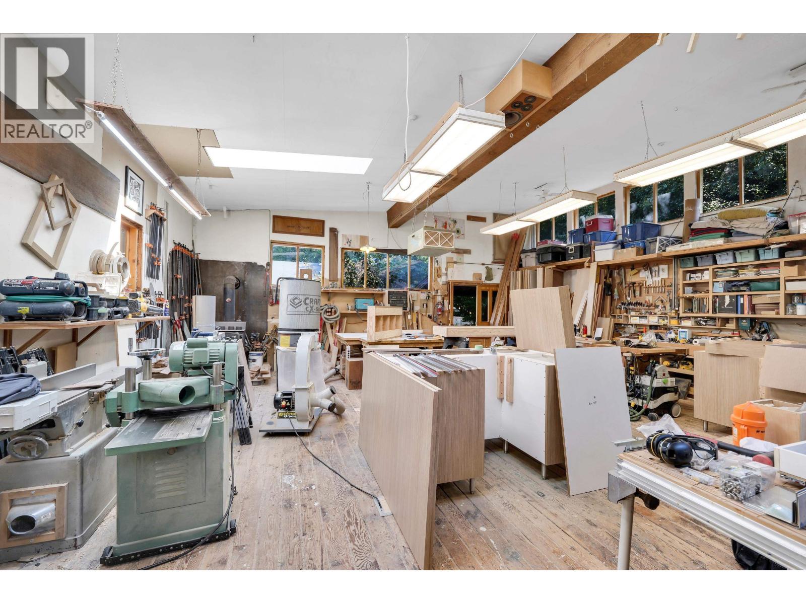 37791 THIRD AVENUE, Squamish