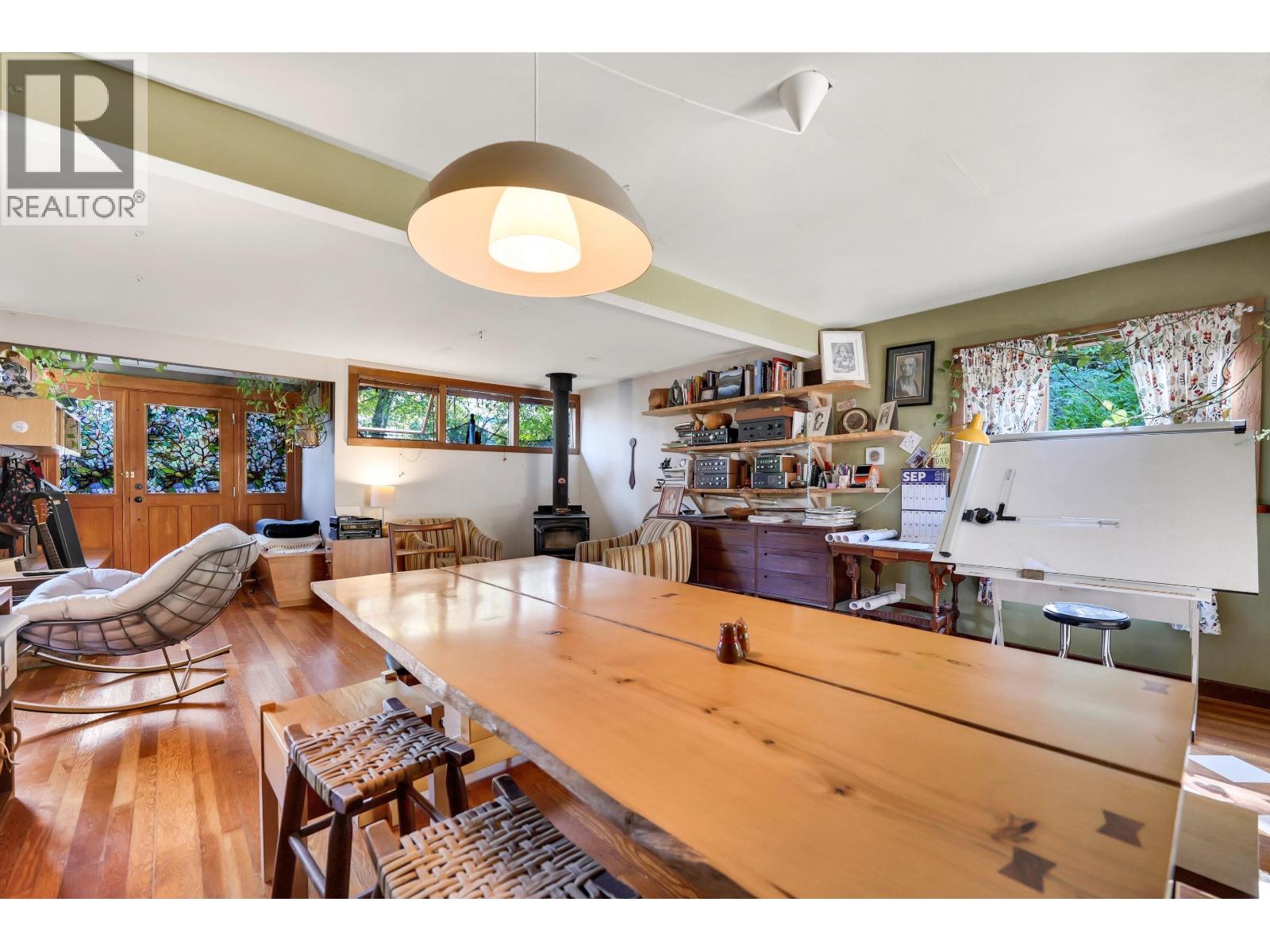 37791 THIRD AVENUE, Squamish