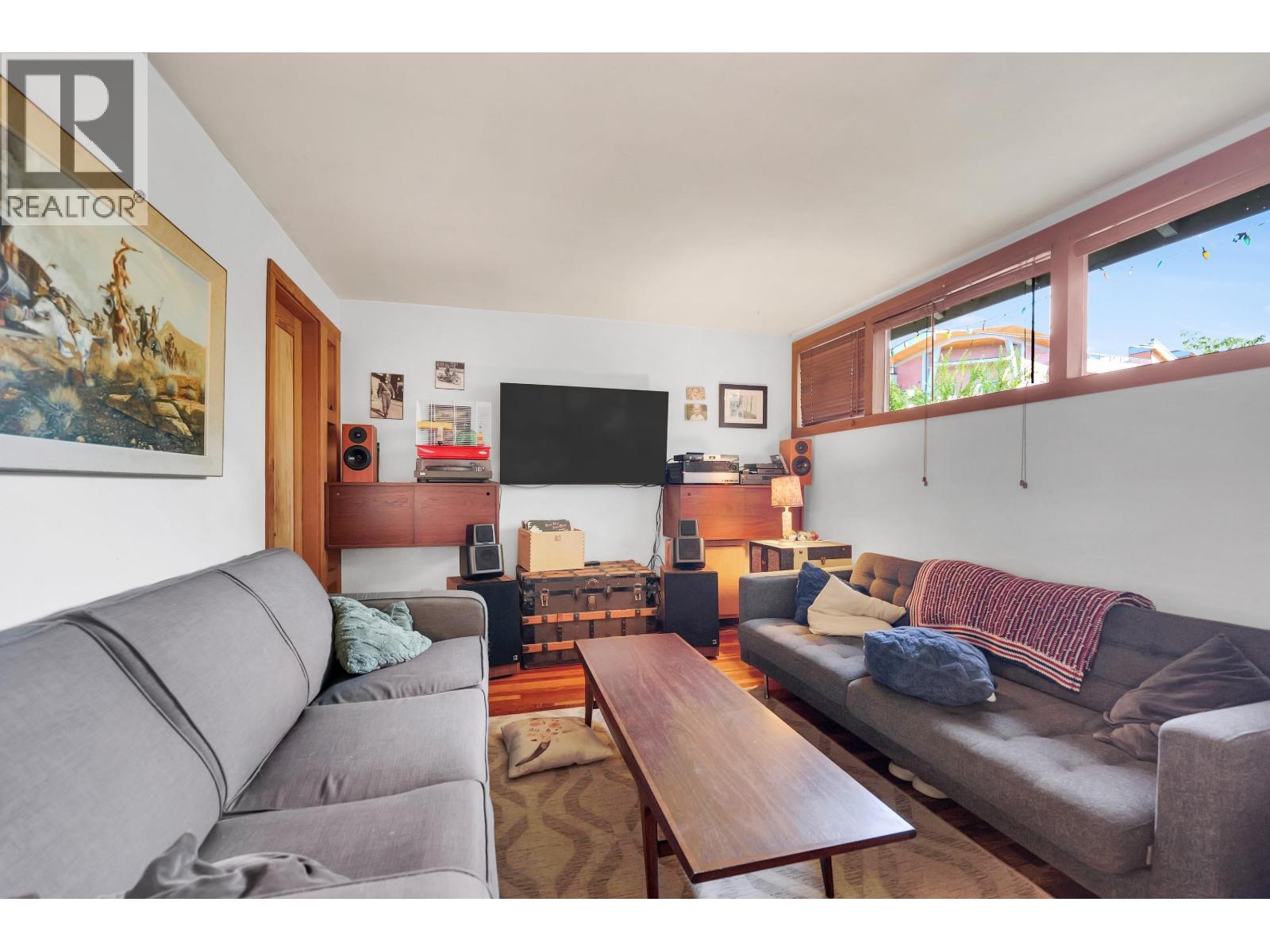 37791 THIRD AVENUE, Squamish