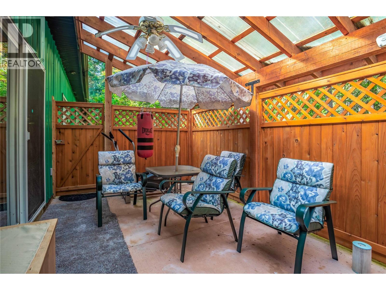 60 Pringle Road, Carmi