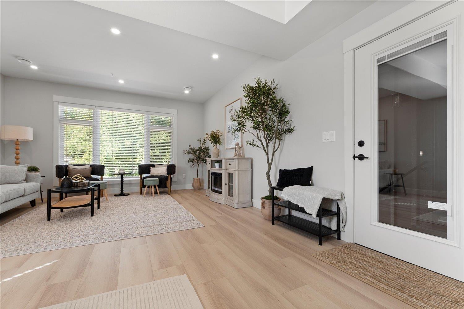 8 46106 RIVERSIDE DRIVE, Chilliwack Proper East, Chilliwack