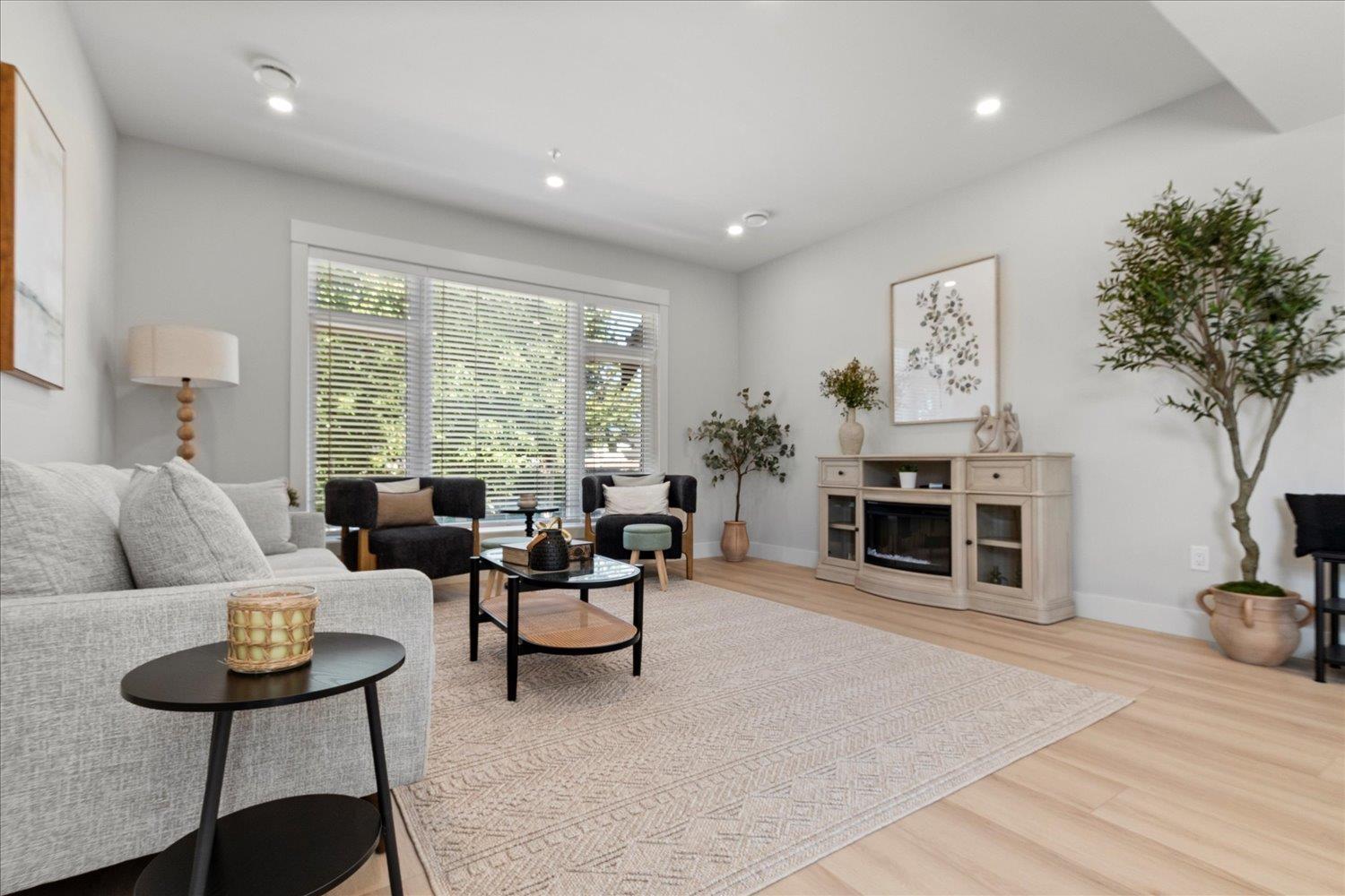 8 46106 RIVERSIDE DRIVE, Chilliwack Proper East, Chilliwack