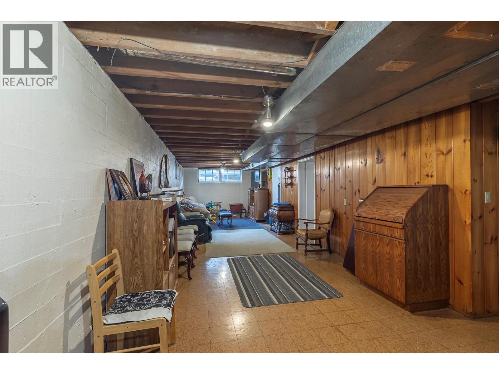 1230 Shuswap Avenue, Sicamous