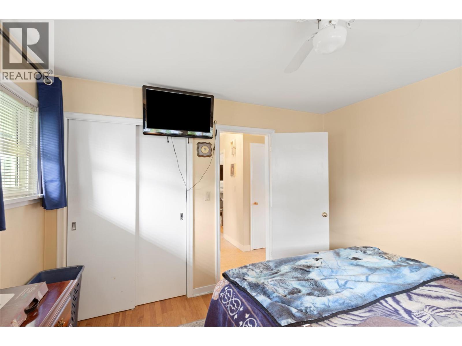 1230 Shuswap Avenue, Sicamous