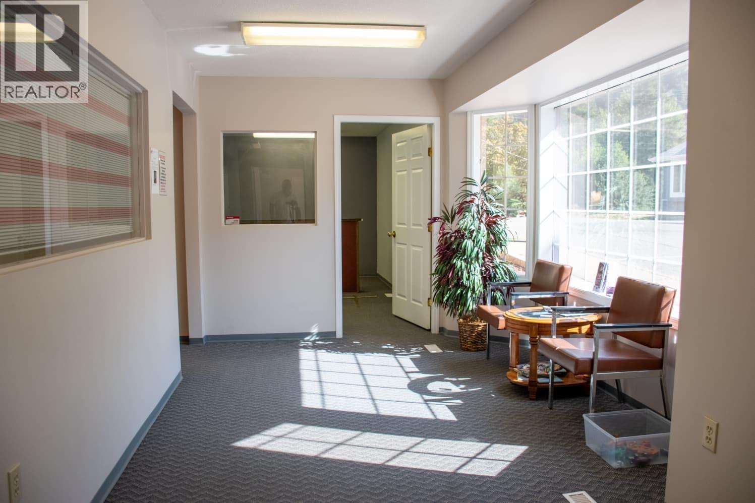 834 Thompson Avenue, Chase