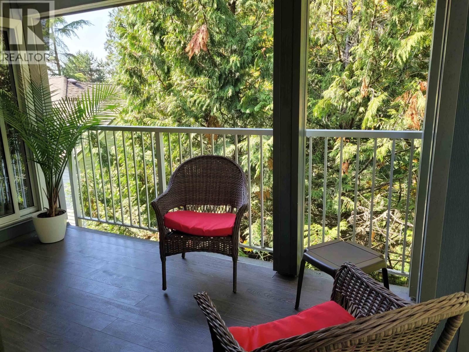 28 7345 SANDBORNE AVENUE, Burnaby