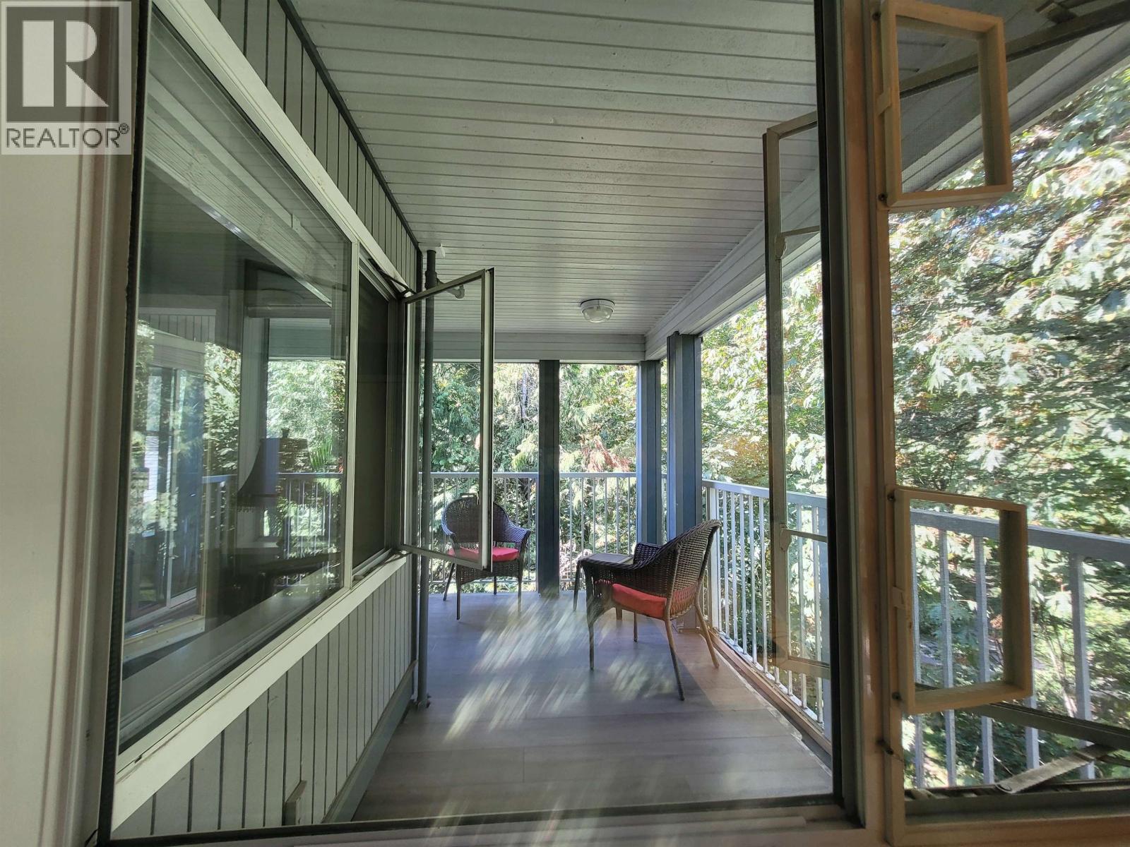 28 7345 SANDBORNE AVENUE, Burnaby