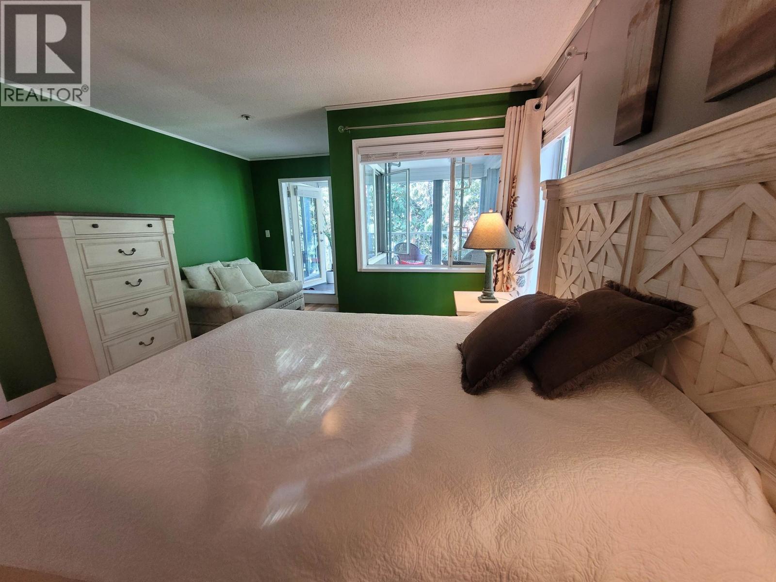 28 7345 SANDBORNE AVENUE, Burnaby