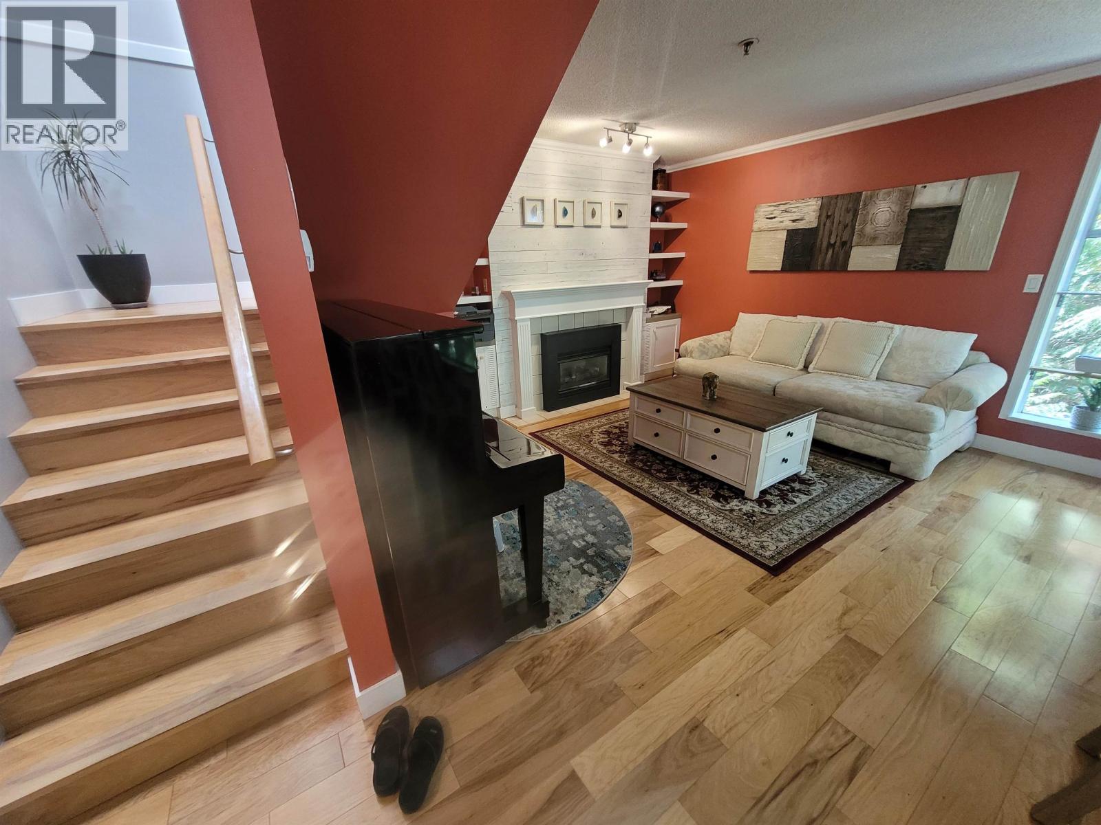 28 7345 SANDBORNE AVENUE, Burnaby