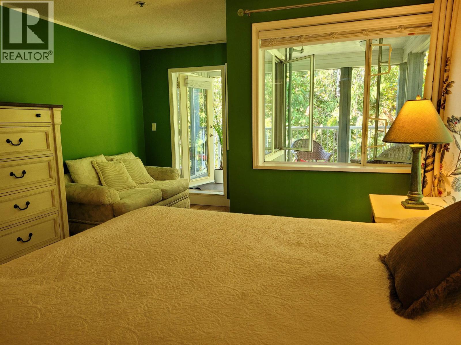 28 7345 SANDBORNE AVENUE, Burnaby