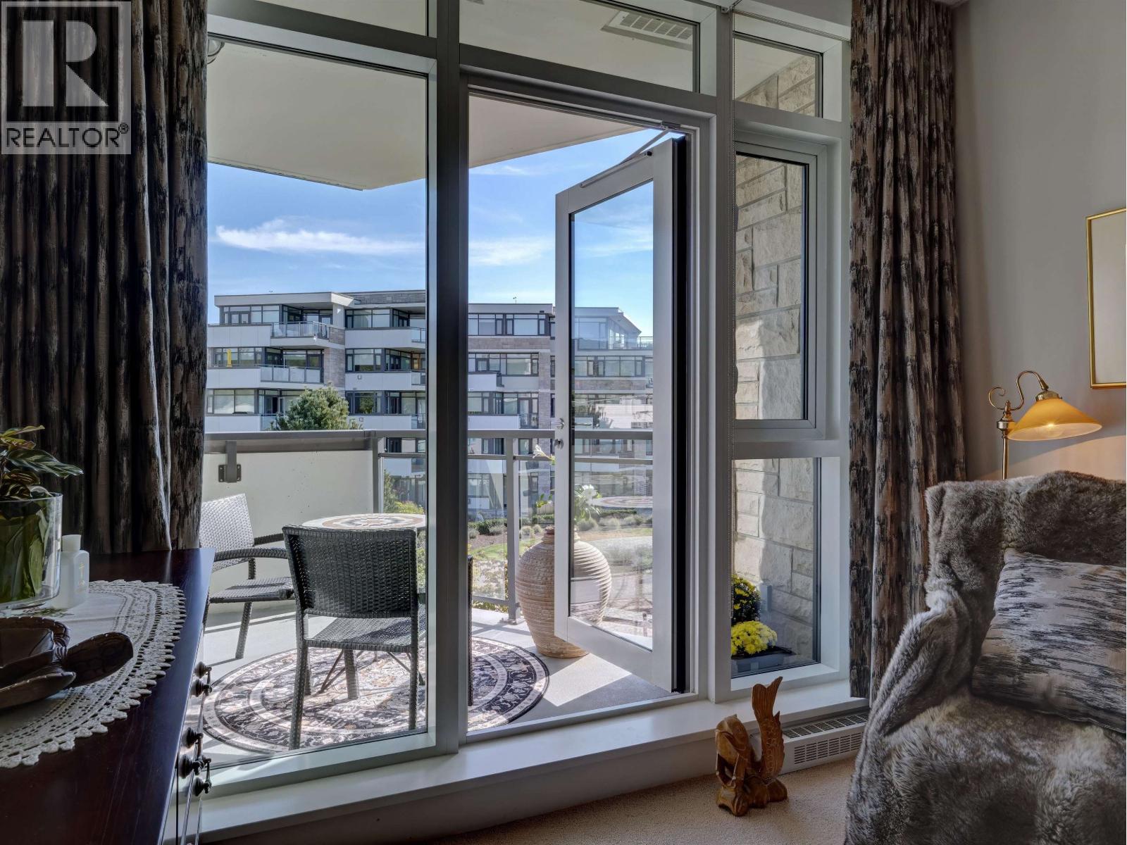 405 5725 TEREDO STREET, Sechelt