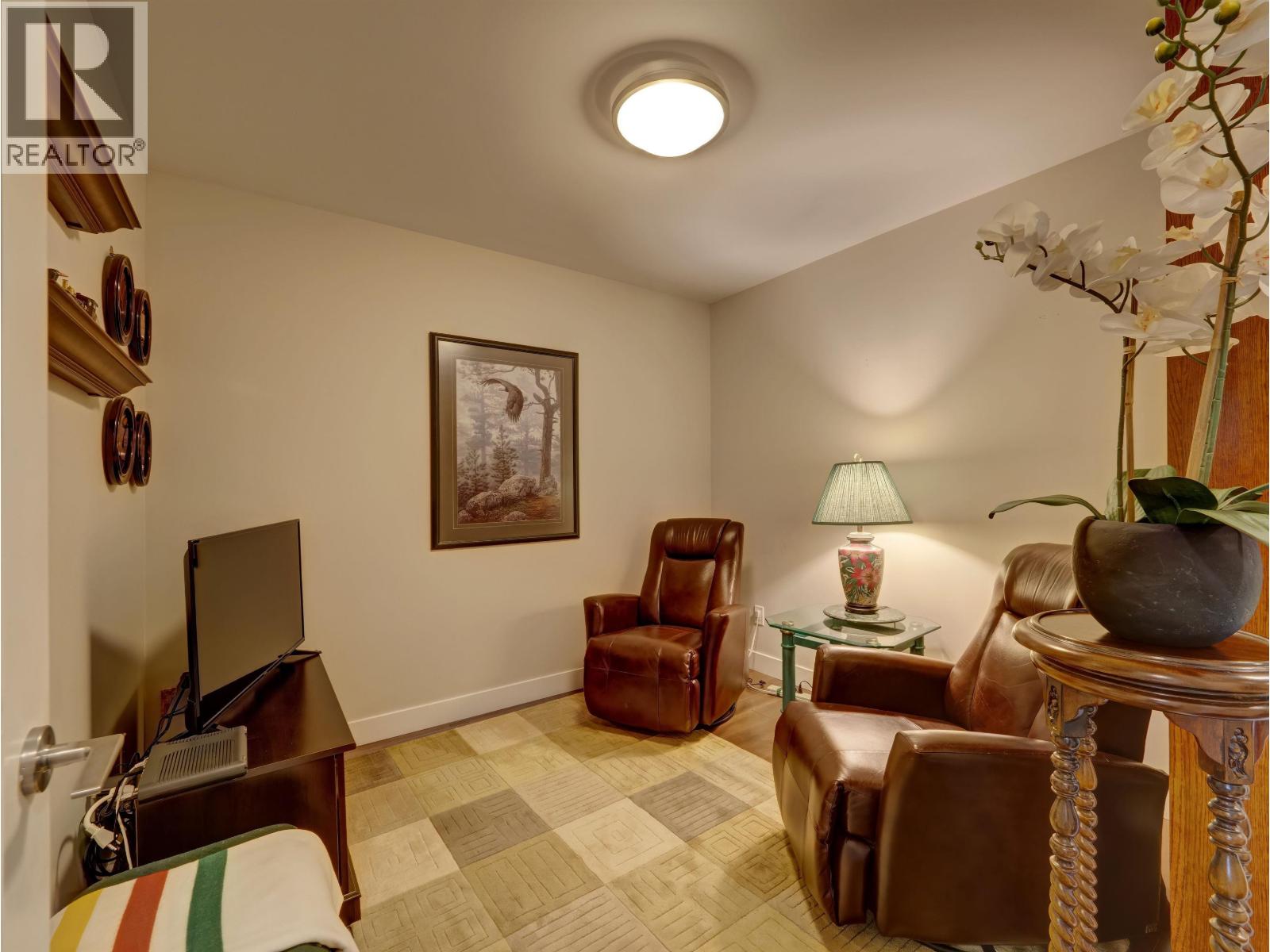 405 5725 TEREDO STREET, Sechelt